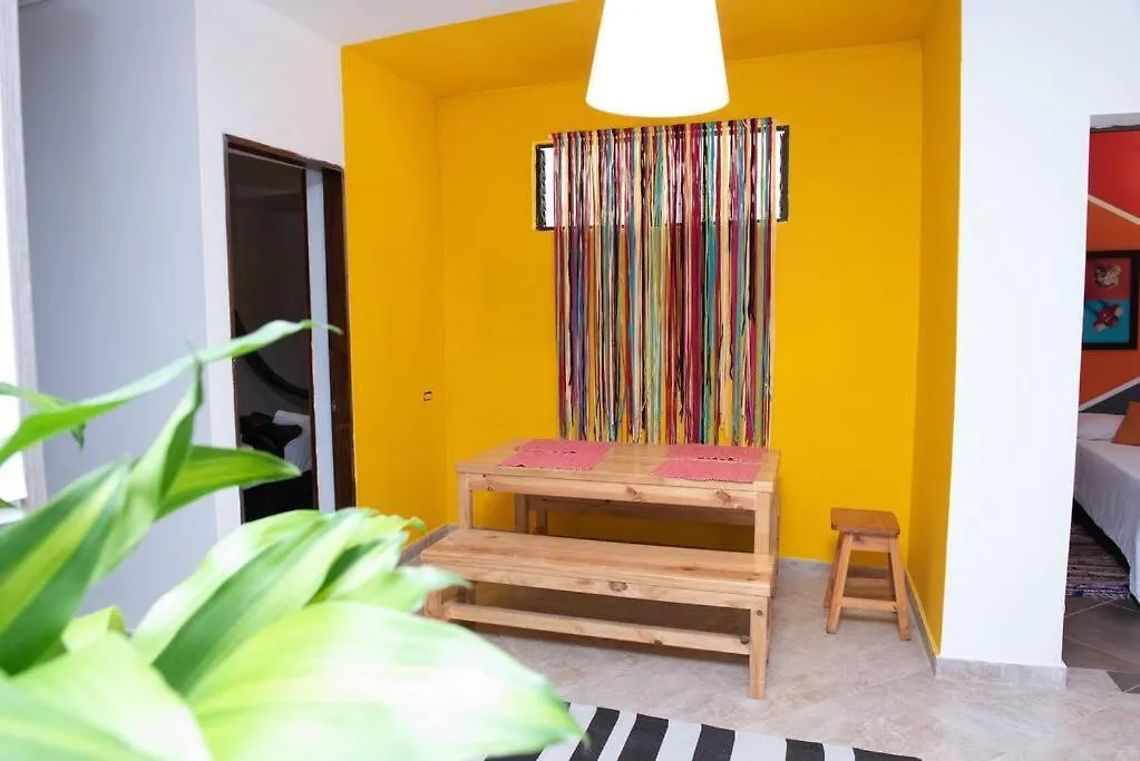 Apartamento Pleasant House 20 People In Laureles Medellín Colombia