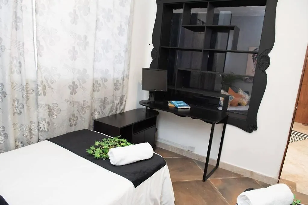 Apartamento Pleasant House 20 People In Laureles Medellín 0*,  Colombia