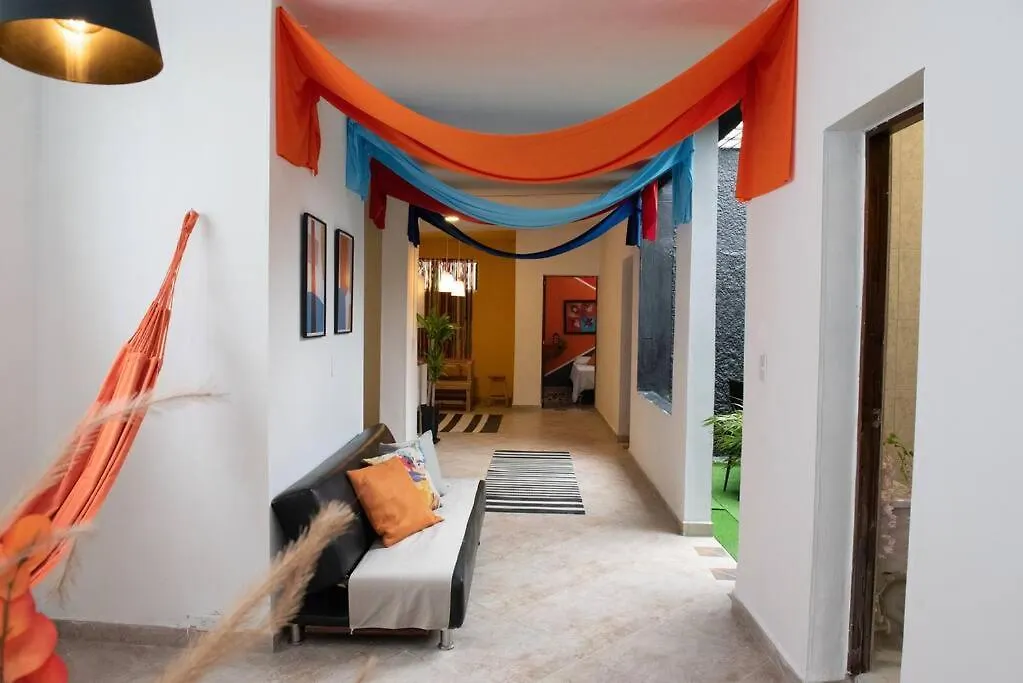 Apartamento Pleasant House 20 People In Laureles Medellín Colombia